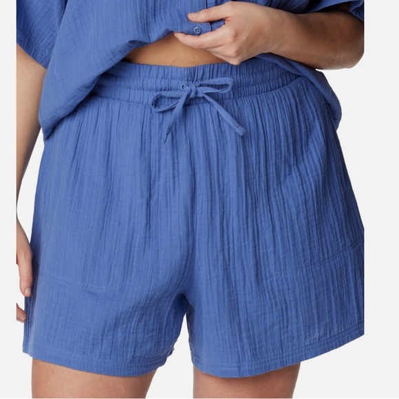 NWT Columbia Holly Hideaway Breezy Shorts - Picture 1 of 6